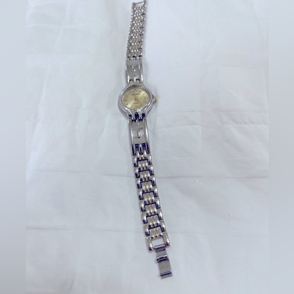 Accessories - Women’s watch